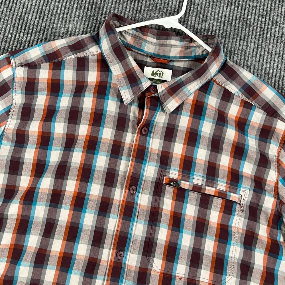 REI Shirt Mens XL Extra Large Red Plaid Short Sleeve Button Up Outdoor Hiking
